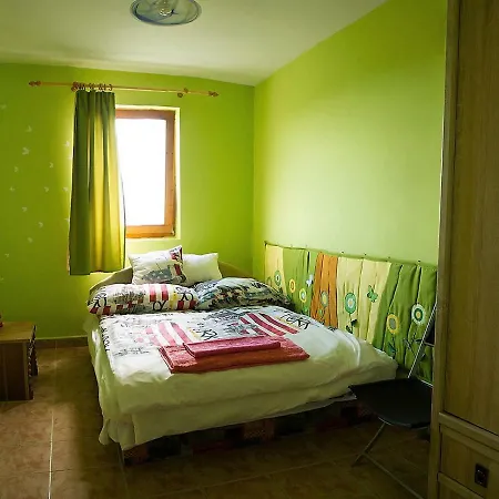 Weekend House With Panorama- Panoramas Nyaralohaz