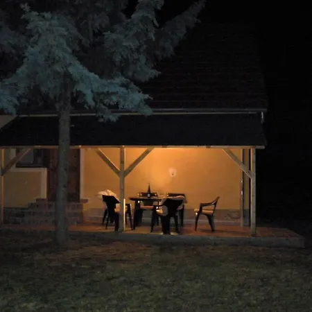 Weekend House With Panorama- Panoramas Nyaralohaz Balatonszepezd